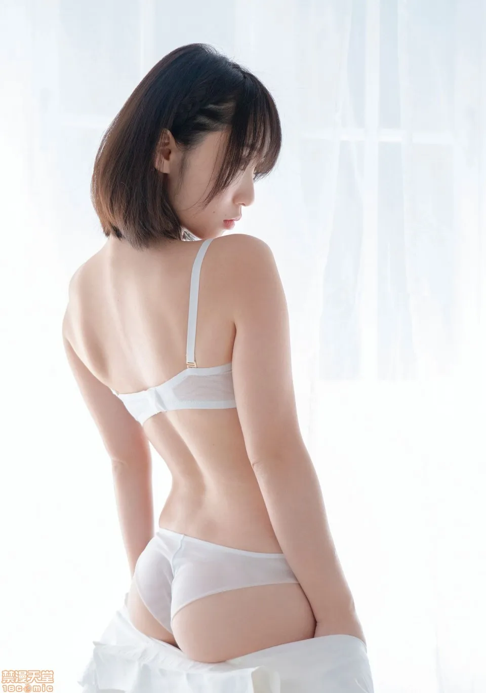 无翼乌全彩工囗本子H(C97)黒タイツ写真集